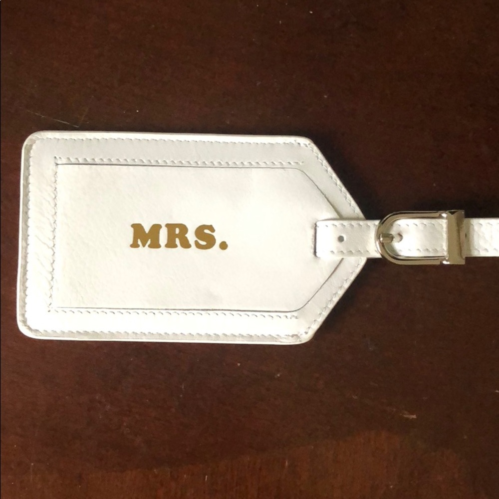 MRS. LUGGAGE TAG